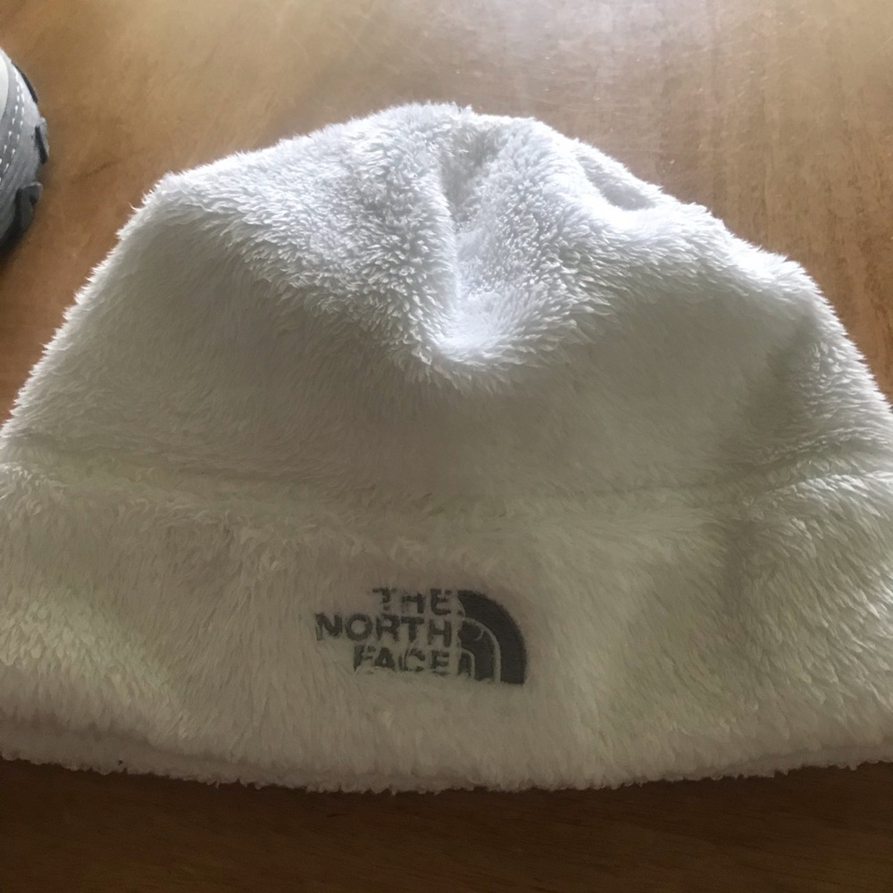 Khombu Girls Sze 2 White Snow Boot &North Face Hat - Picture 12 of 16